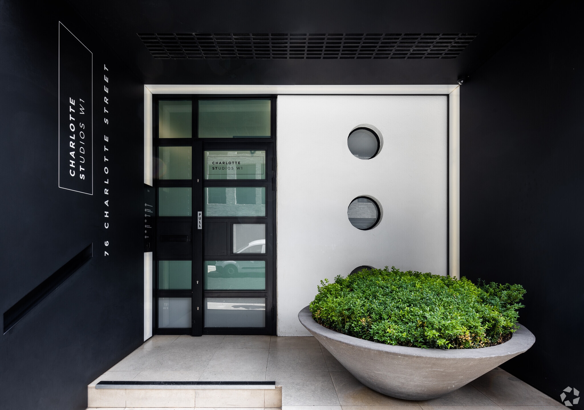 76-78 Charlotte St, London to rent Building Photo- Image 1 of 8