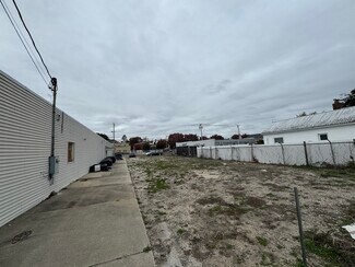 More details for 605 W Montauk Hwy, Lindenhurst, NY - Land to Rent