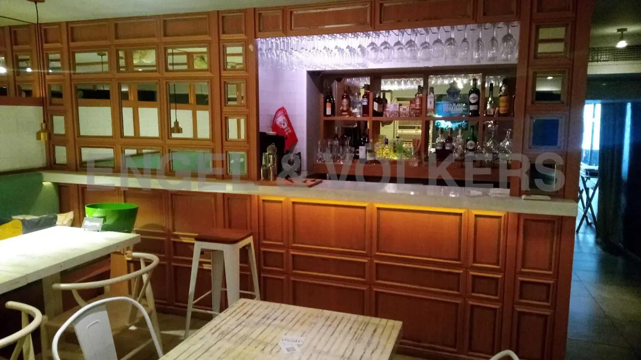 Retail in Barcelona, Barcelona to rent Interior Photo- Image 1 of 4