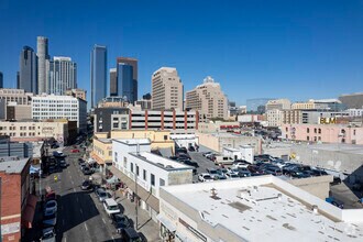 215 E 4th St, Los Angeles, CA - aerial  map view