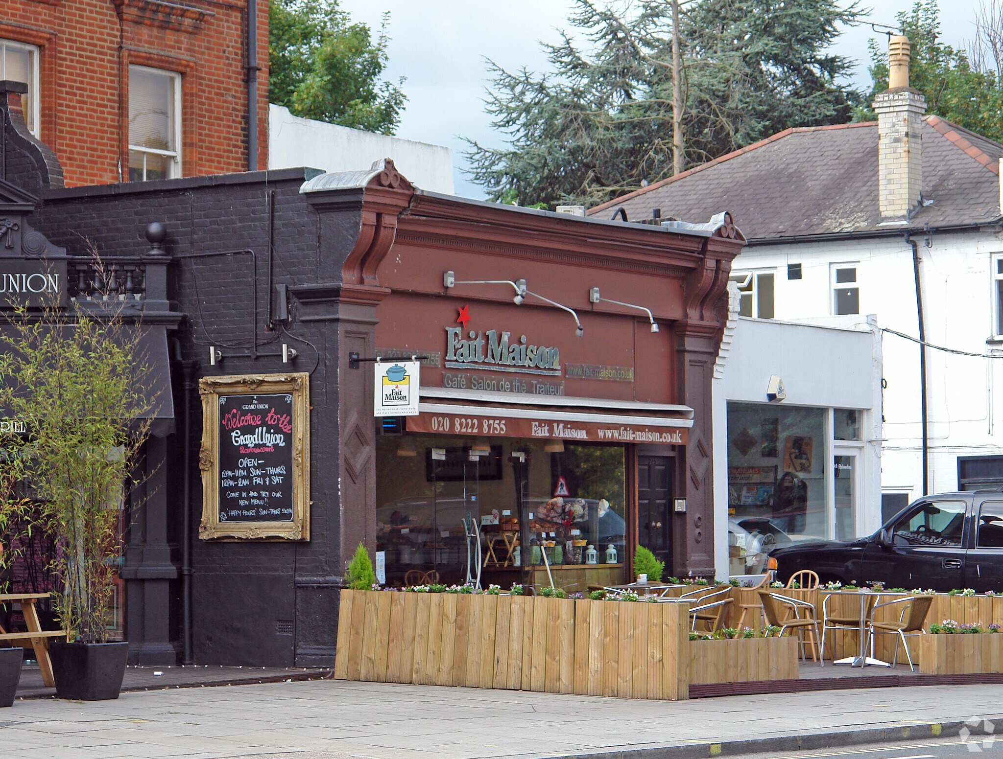 245 Goldhawk Rd, London for sale Primary Photo- Image 1 of 1
