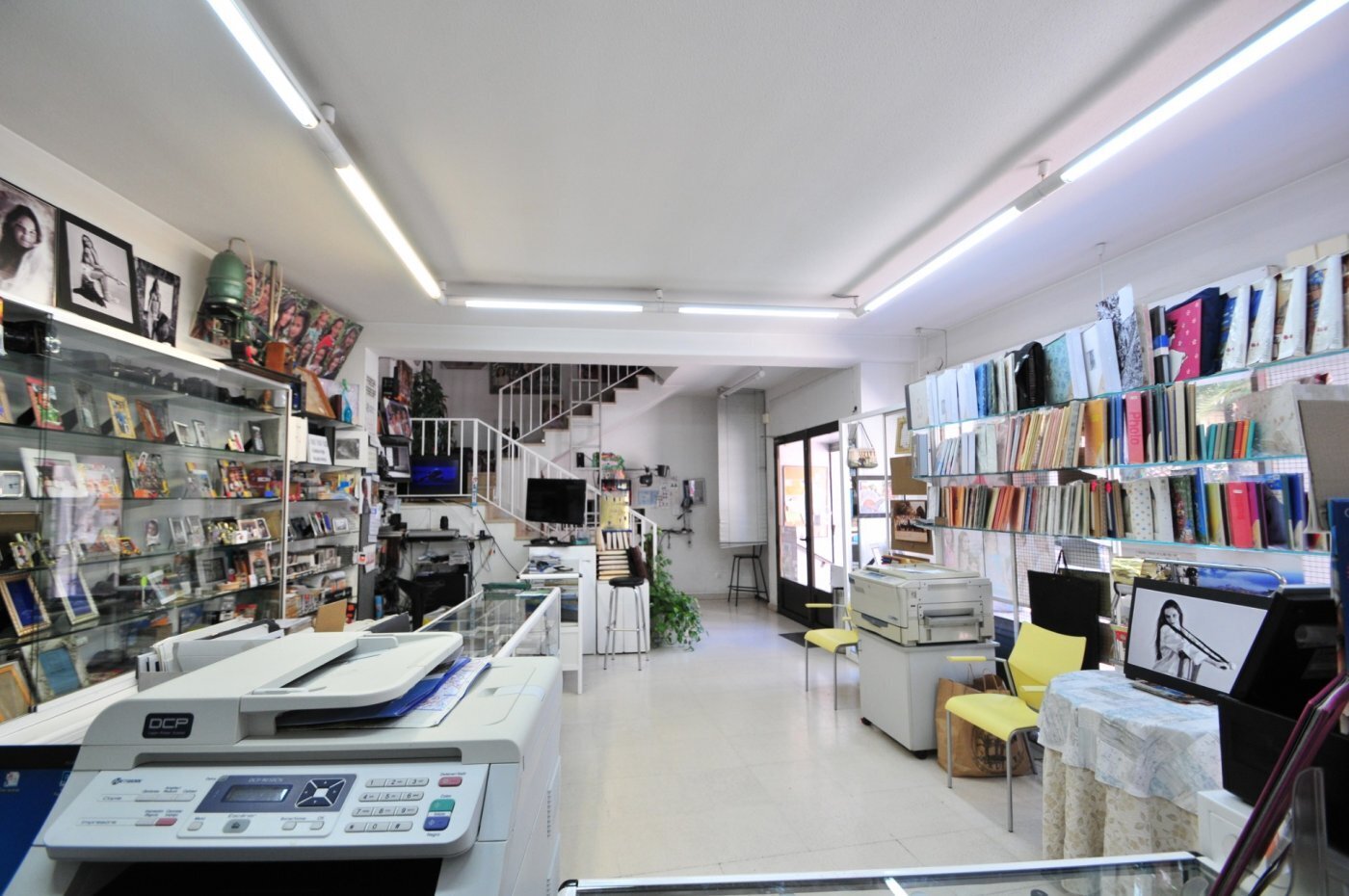 Retail in MONÒVER for sale Building Photo- Image 1 of 8