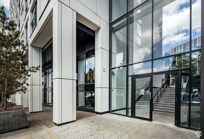 Miller St, Manchester to rent - Building Photo - Image 2 of 12