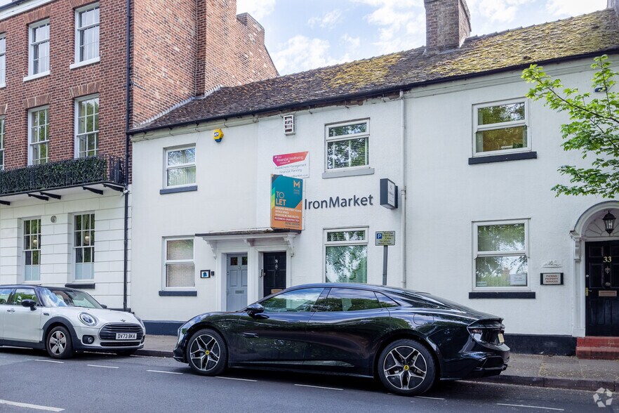 31 Marsh Para, Newcastle Under Lyme to rent - Building Photo - Image 2 of 3