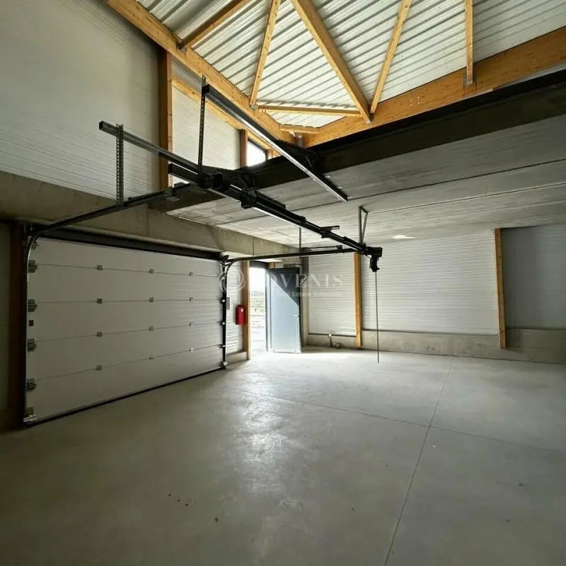 Vente Local d'activités 188 m² - Photo 1