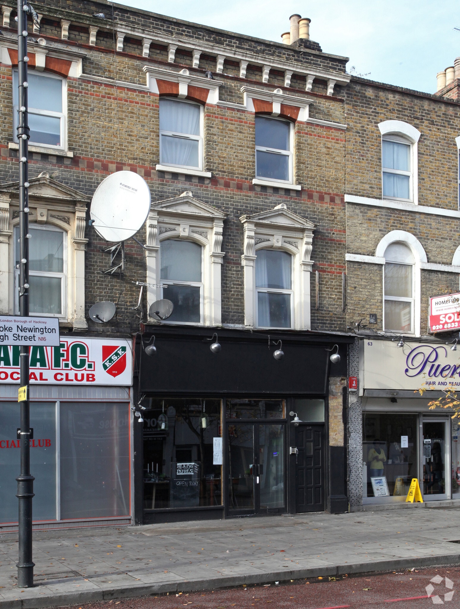 61 Stoke Newington High St, London to rent Primary Photo- Image 1 of 26