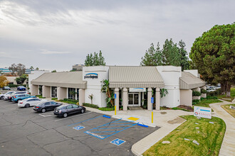 5301 Truxtun Ave, Bakersfield, CA for sale Building Photo- Image 1 of 1