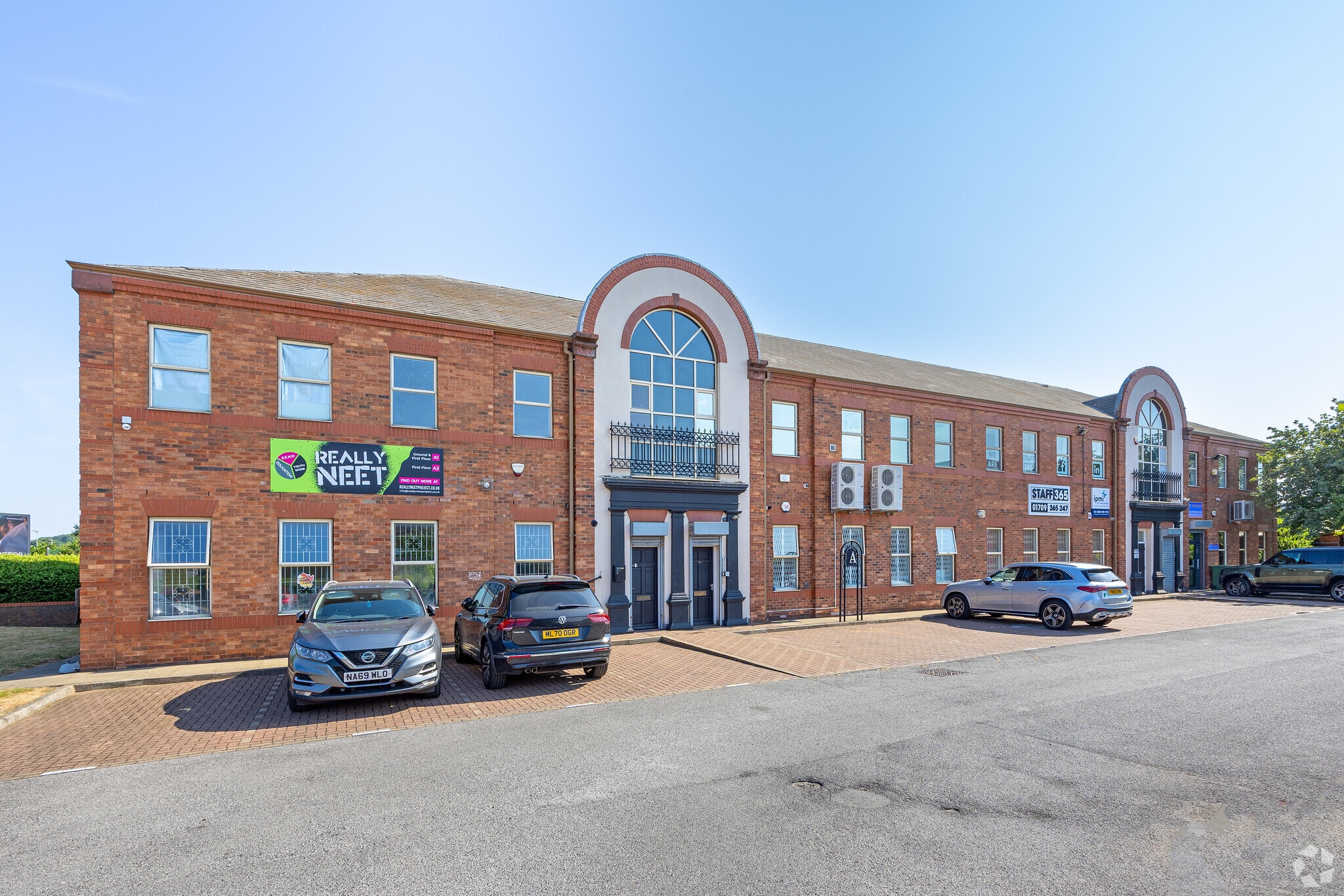 Taylors Ct, Rotherham to rent Primary Photo- Image 1 of 10