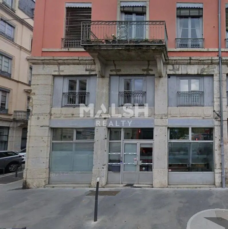 Retail in Lyon to rent Building Photo- Image 1 of 3