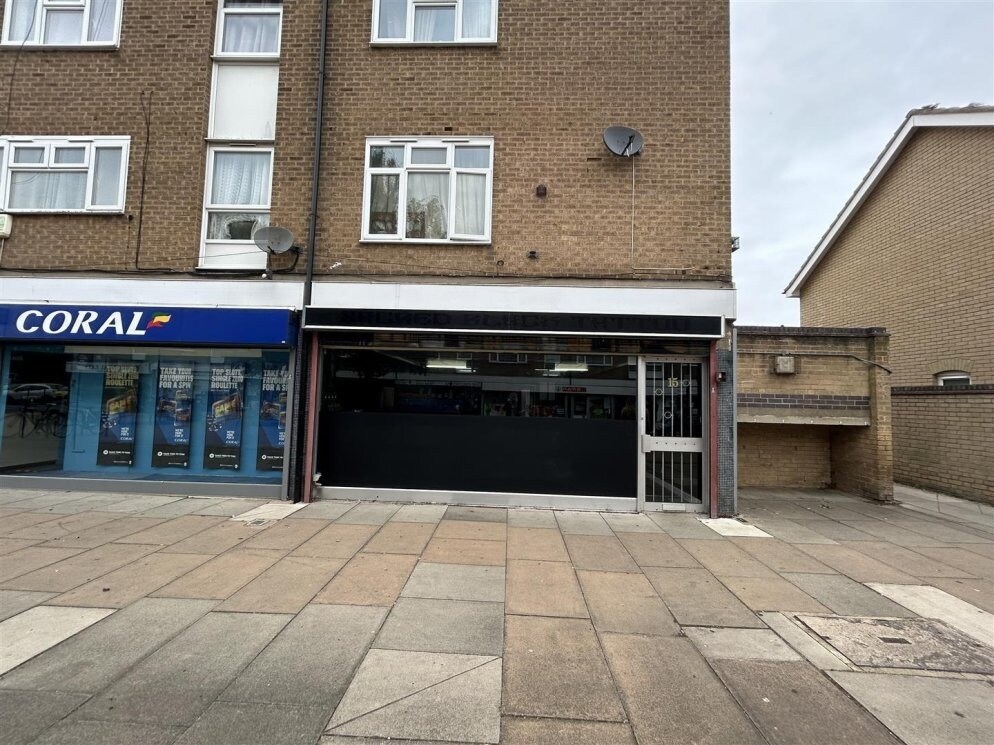 33 Hampton Ct, Peterborough to rent Building Photo- Image 1 of 3