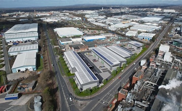 103 Barton Dock Rd, Manchester to rent Building Photo- Image 1 of 4