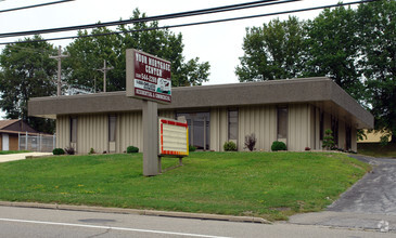 1709 Niles Cortland Rd, Niles, OH for sale Primary Photo- Image 1 of 1