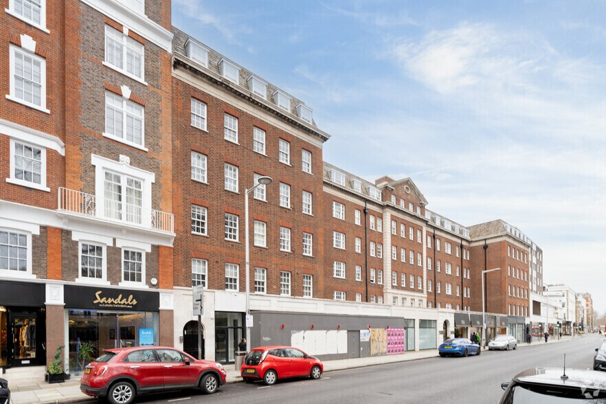 137-153C Fulham Rd, London to rent - Building Photo - Image 2 of 3