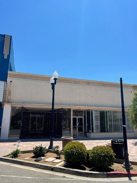 230-234 S Market St, Inglewood, CA for rent - Building Photo - Image 1 of 8