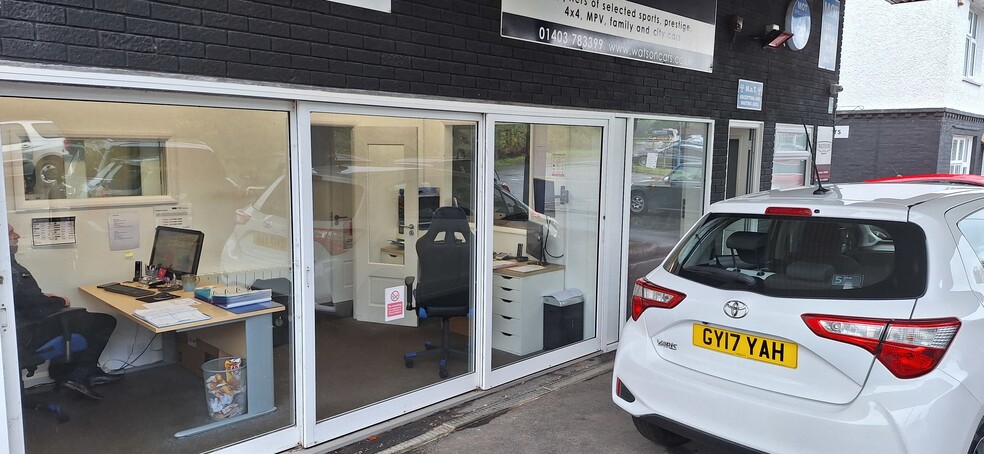 Loxwood Rd, Rudgwick to rent - Building Photo - Image 3 of 4