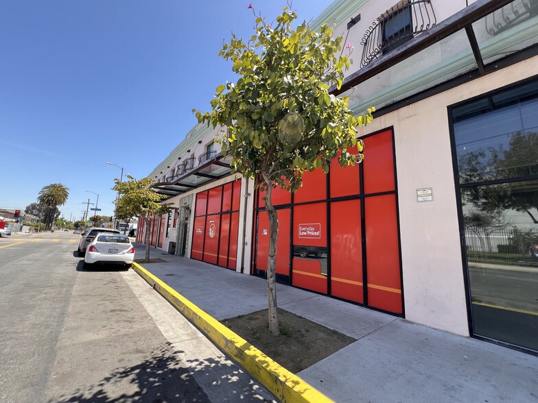 4201 S Vermont Ave, Los Angeles, CA for rent - Building Photo - Image 3 of 8