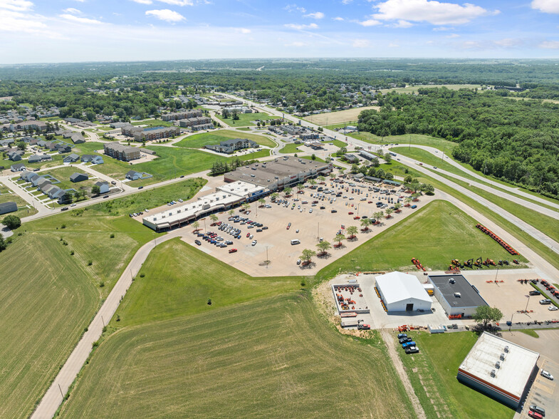 2001 5th St, Silvis, IL for rent - Aerial - Image 3 of 13