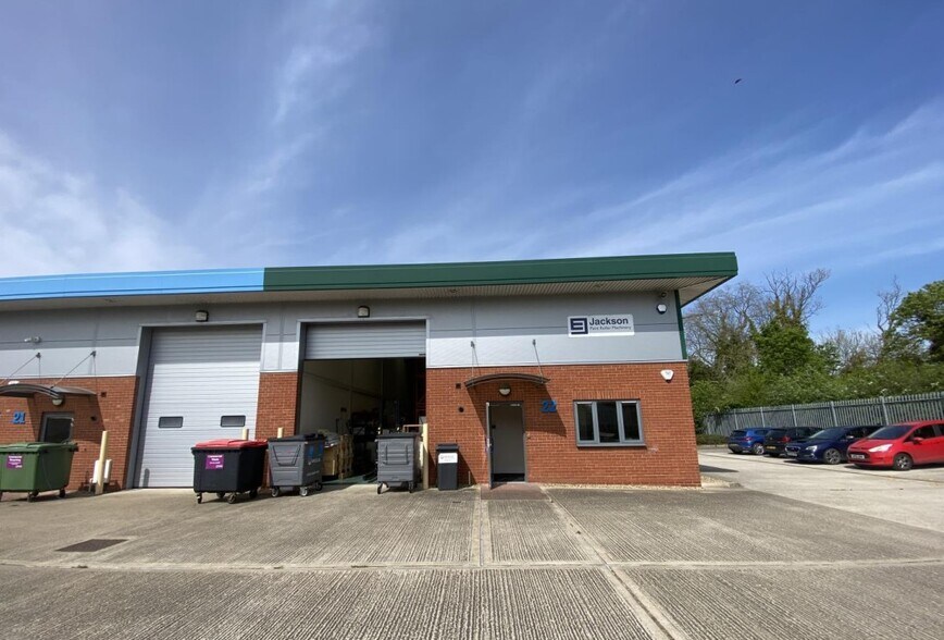 22 Chestnut Dr, Wymondham for sale - Building Photo - Image 1 of 1