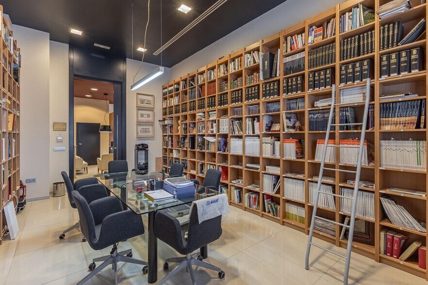 Calle Curro Cuchares, 16, Granada, Granada for sale - Building Photo - Image 3 of 34