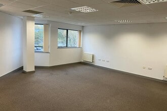 Highfield Dr, St Leonards On Sea to rent Interior Photo- Image 2 of 6