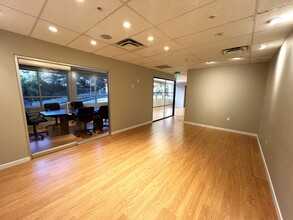 482 N Rosemead Blvd, Pasadena, CA for rent Interior Photo- Image 1 of 9