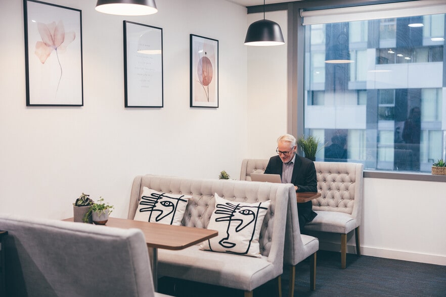 20 Chapel St, Liverpool to rent - Interior Photo - Image 3 of 24