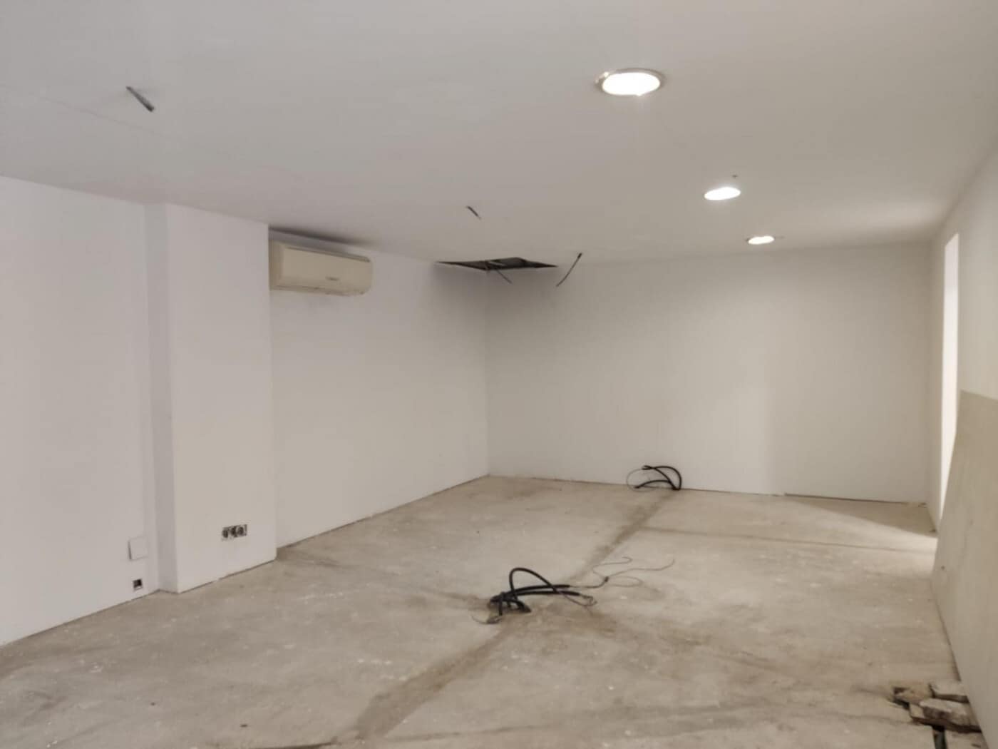 Retail in Salou, Tarragona to rent Floor Plan- Image 1 of 3