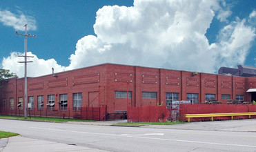 403 N Main St, Niles, OH for sale Primary Photo- Image 1 of 1