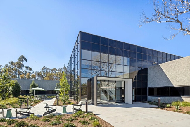 More details for 9449 Carroll Park Dr, San Diego, CA - Light Industrial to Rent