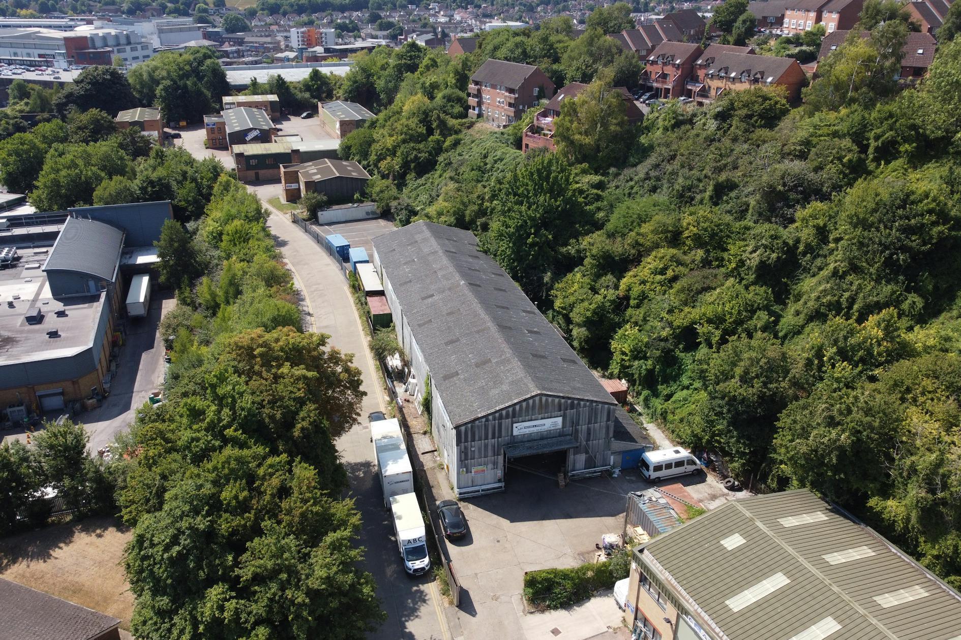 Bellfield Rd, High Wycombe for sale Primary Photo- Image 1 of 1