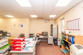 92-94 Gipsy Ln, Leicester to rent Interior Photo- Image 1 of 7