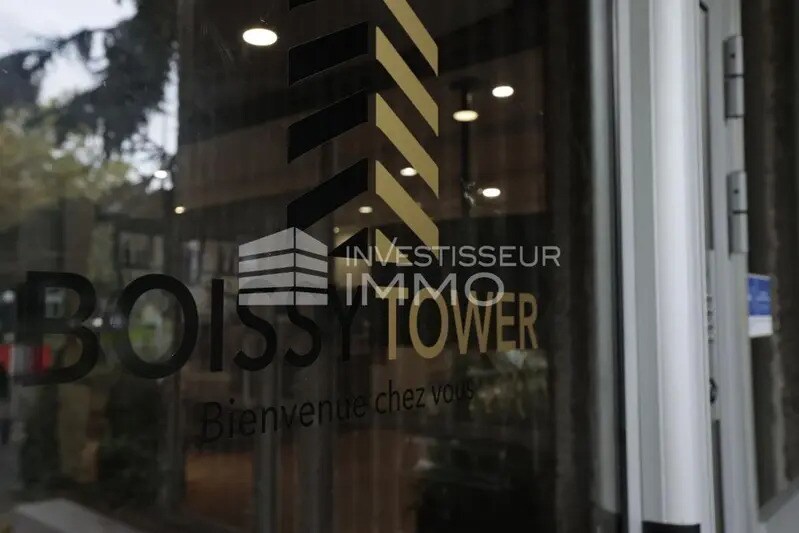 Office in Bonneuil-sur-Marne to rent - Lobby - Image 2 of 5