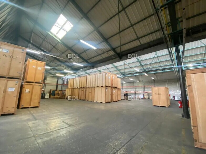 Light Industrial in Meaux to rent - Interior Photo - Image 3 of 13