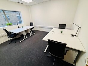 180-186 Kings Cross Rd, London to rent Interior Photo- Image 2 of 5