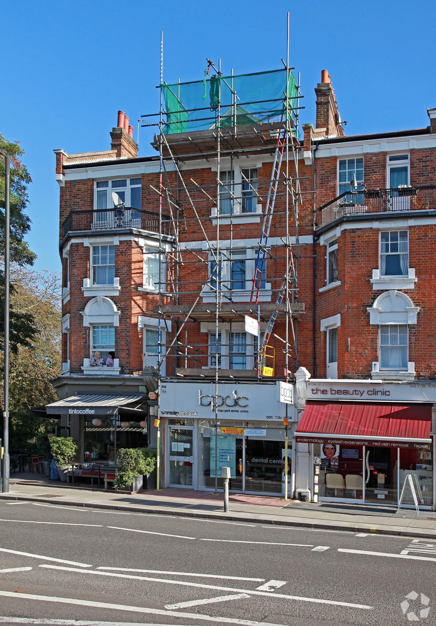 413 Fulham Palace Rd, London for sale Primary Photo- Image 1 of 1