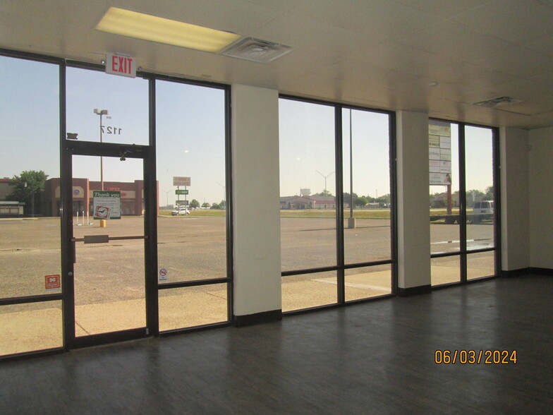 1127 N Interstate 27, Plainview, TX for rent - Building Photo - Image 3 of 6