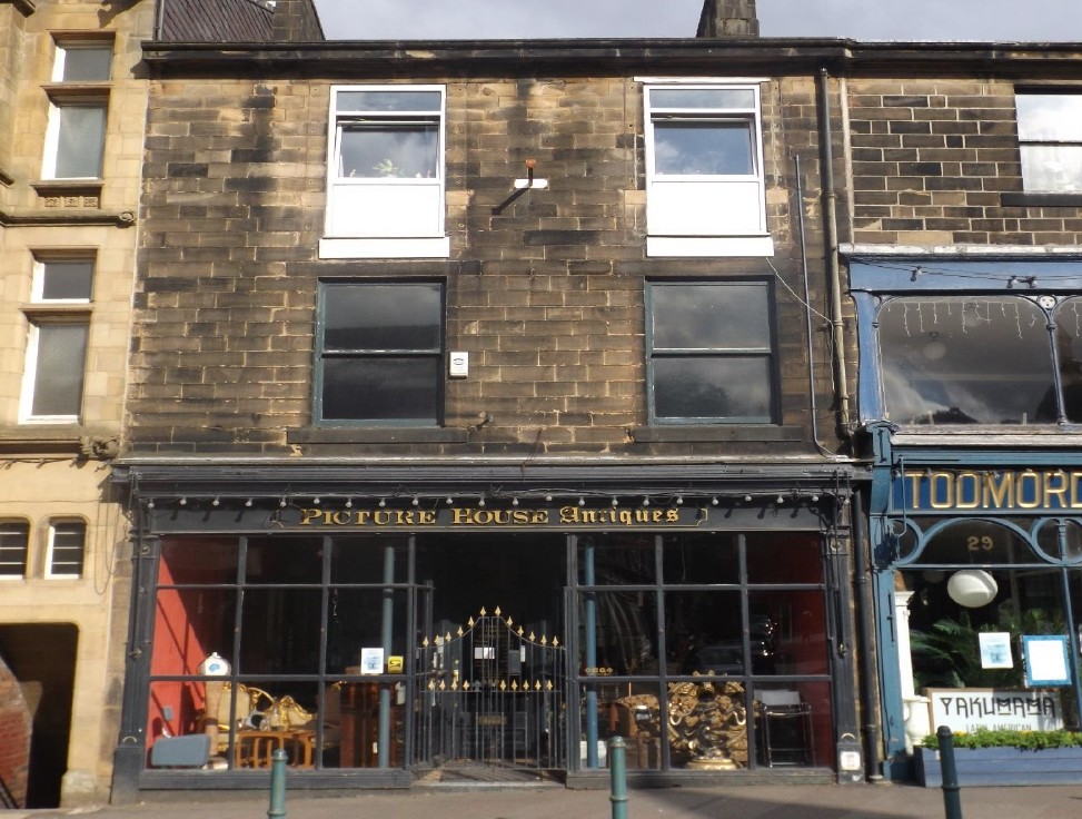 27 Rochdale Rd, Todmorden for sale Primary Photo- Image 1 of 1