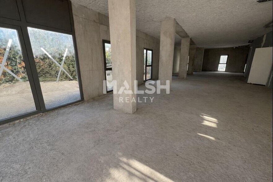 84 A Boulevard De L'Europe, OULLINS-PIERRE-BÉNITE to rent - Interior Photo - Image 3 of 6