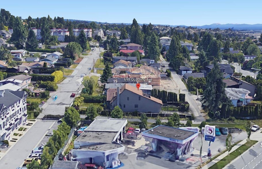 698 Quadling Ave, Coquitlam, BC for sale - Building Photo - Image 3 of 14