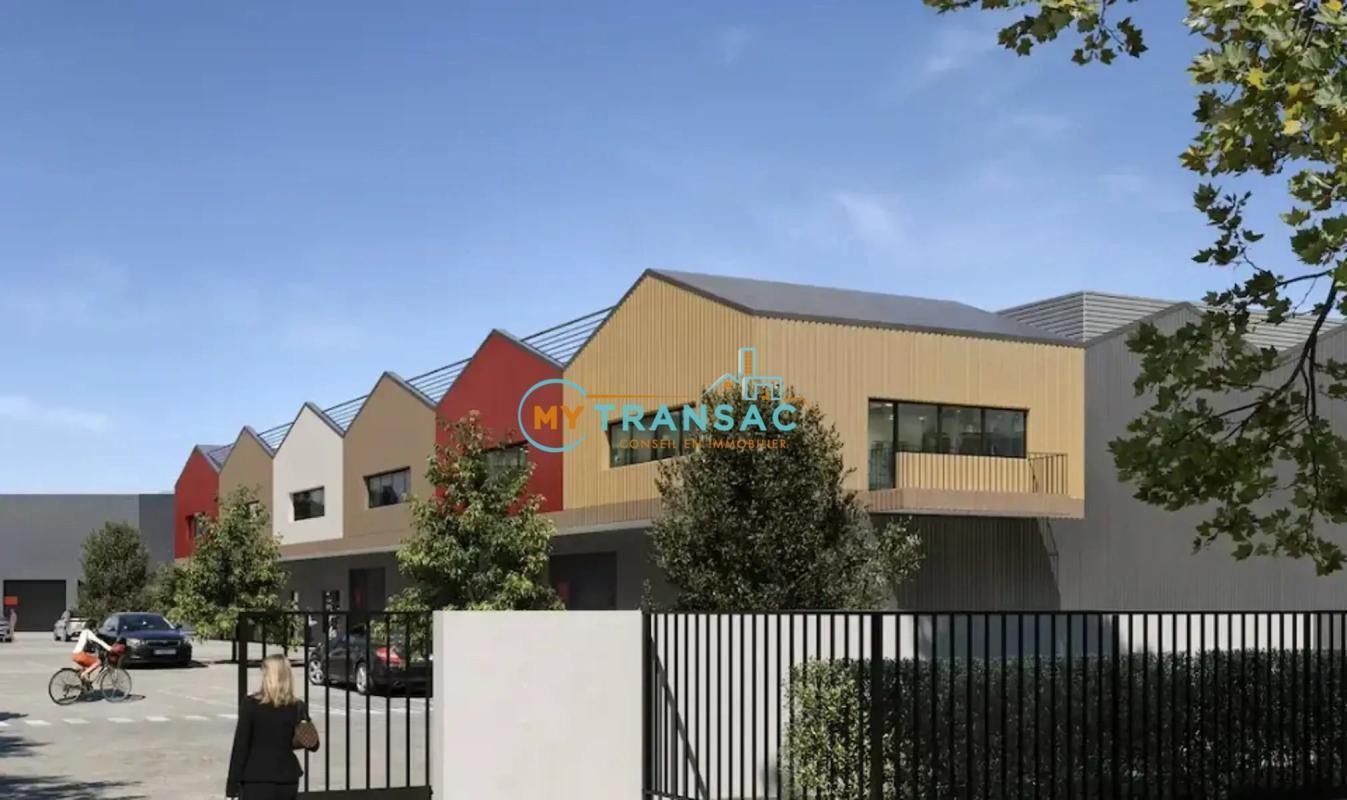 Light Industrial in Montgeron for sale Building Photo- Image 1 of 10