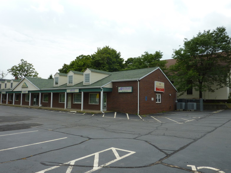 2-6 Chapel St, Wallingford, CT for rent - Building Photo - Image 2 of 7