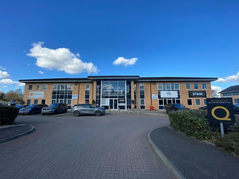 1 Kilmartin Pl, Uddingston to rent - Building Photo - Image 2 of 2