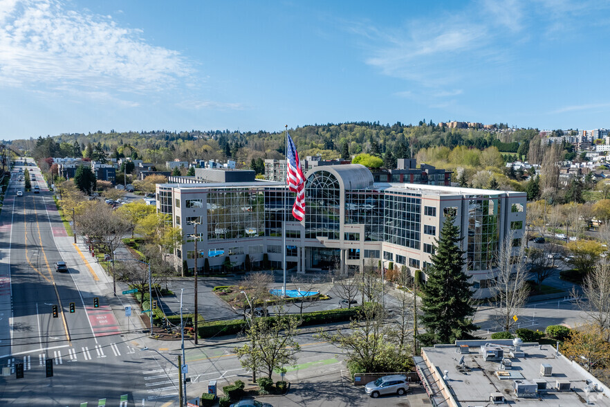 4025 Delridge Way SW, Seattle, WA for rent - Primary Photo - Image 1 of 5