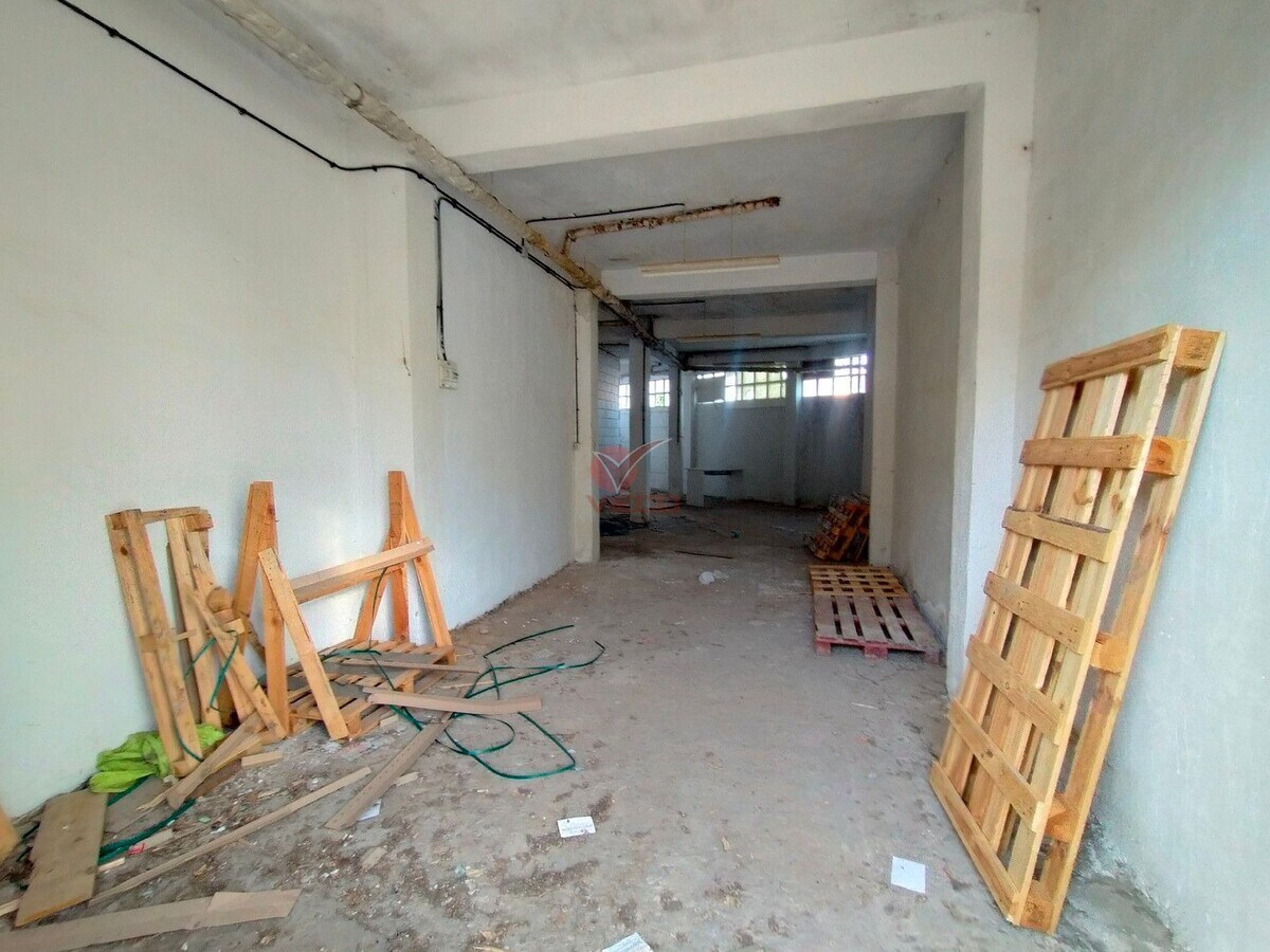 Cuenca, CUE 16003 - Unit 02 - - Interior Photo - Image 2 of 6