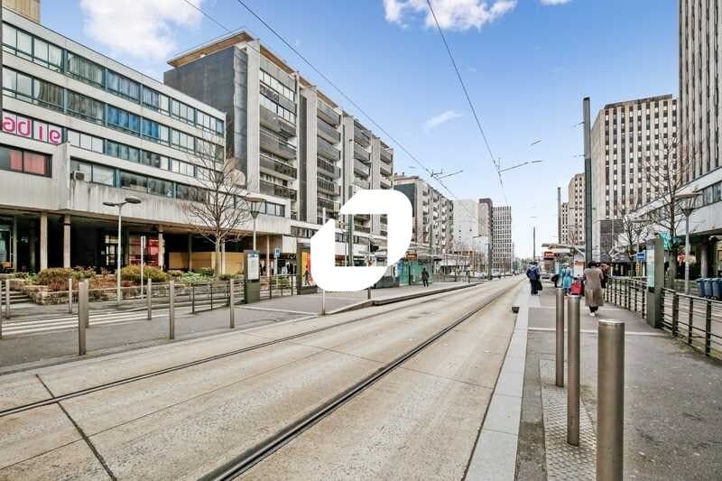 Office in Sarcelles to rent Building Photo- Image 1 of 15