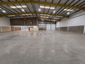 Dunfermline Ct, Milton Keynes to rent Interior Photo- Image 1 of 6