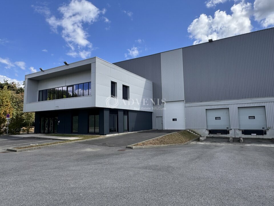 Industrial in Collégien to rent Building Photo- Image 1 of 10