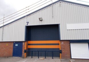 Kelvin Way, West Bromwich to rent Building Photo- Image 1 of 13
