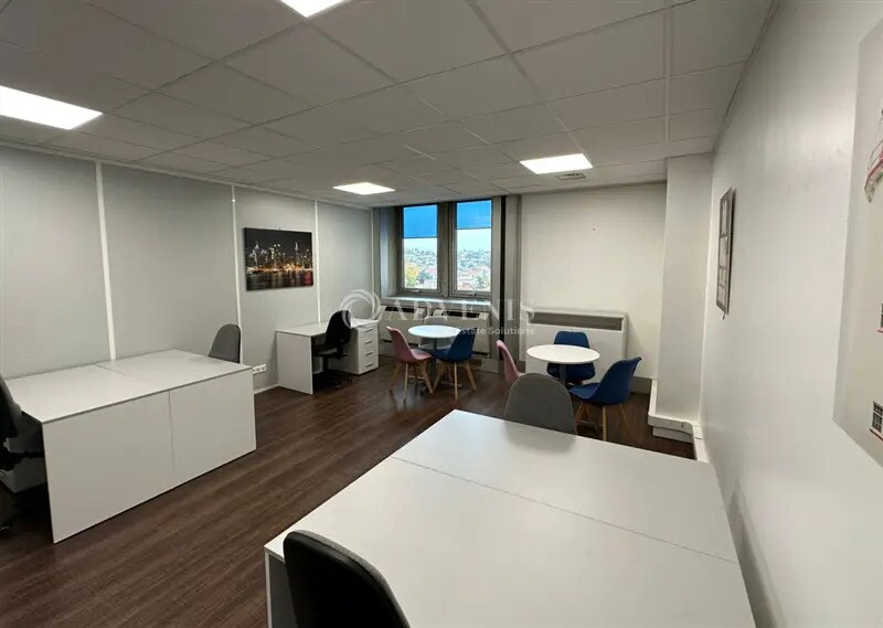 Office in Choisy-le-Roi to rent Interior Photo- Image 1 of 5