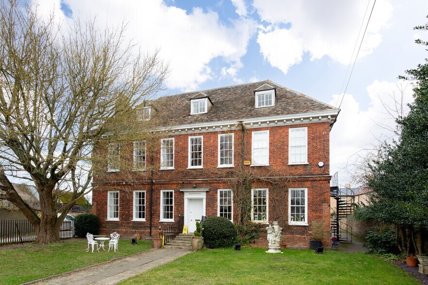 13 Brook St, St Neots for sale - Primary Photo - Image 1 of 1